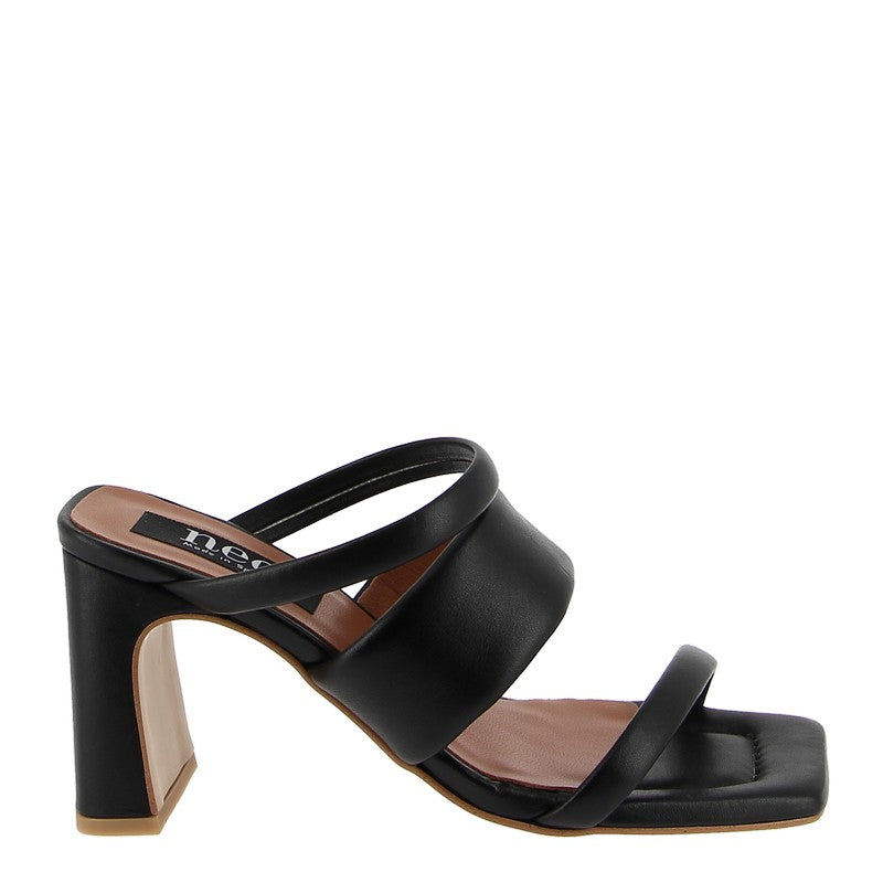 Neo 24056 Black Heeled Slide